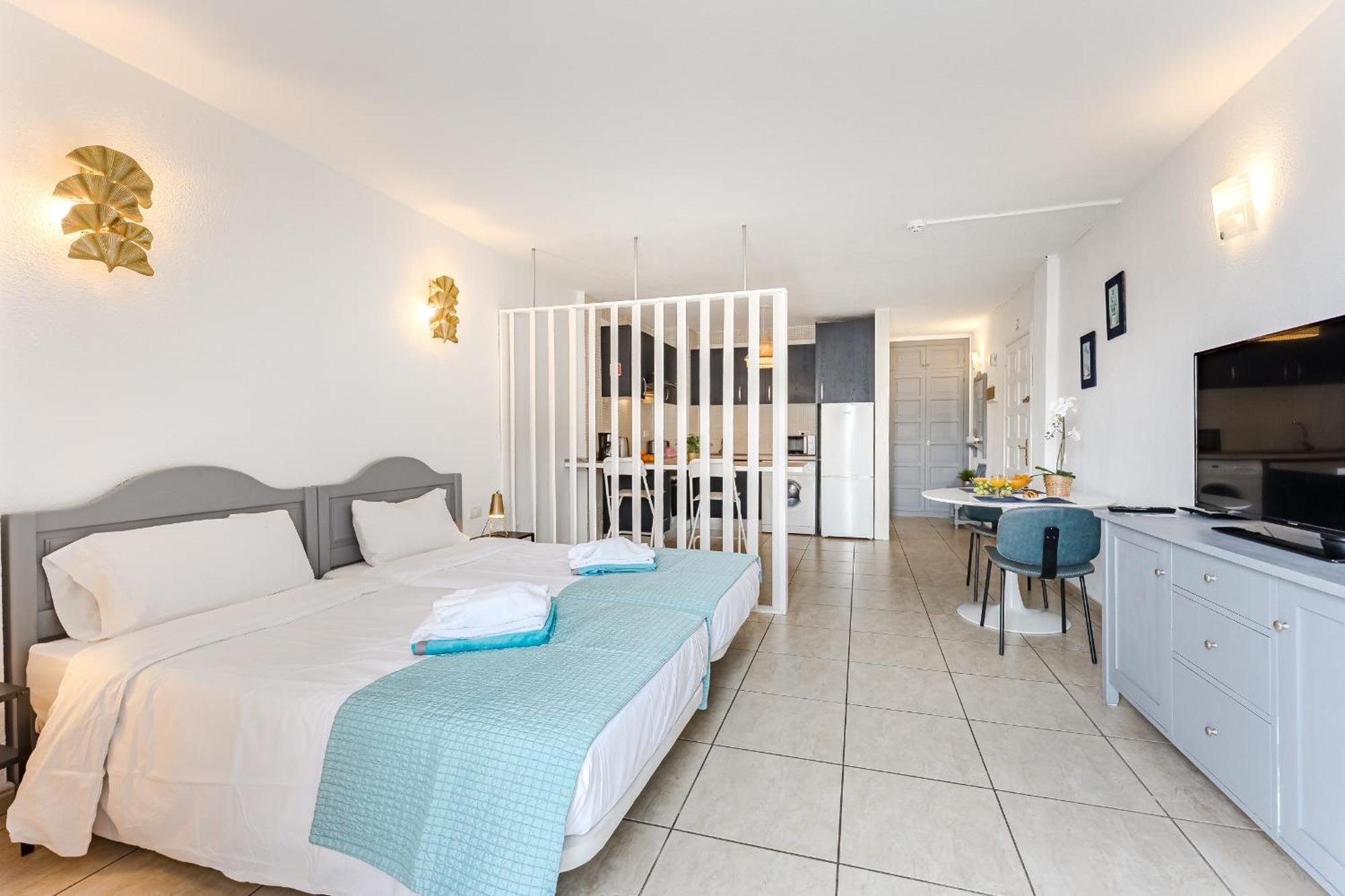 Blue Cristianos By Welcome Tenerife ลอส กริสเตียนอส ภายนอก รูปภาพ