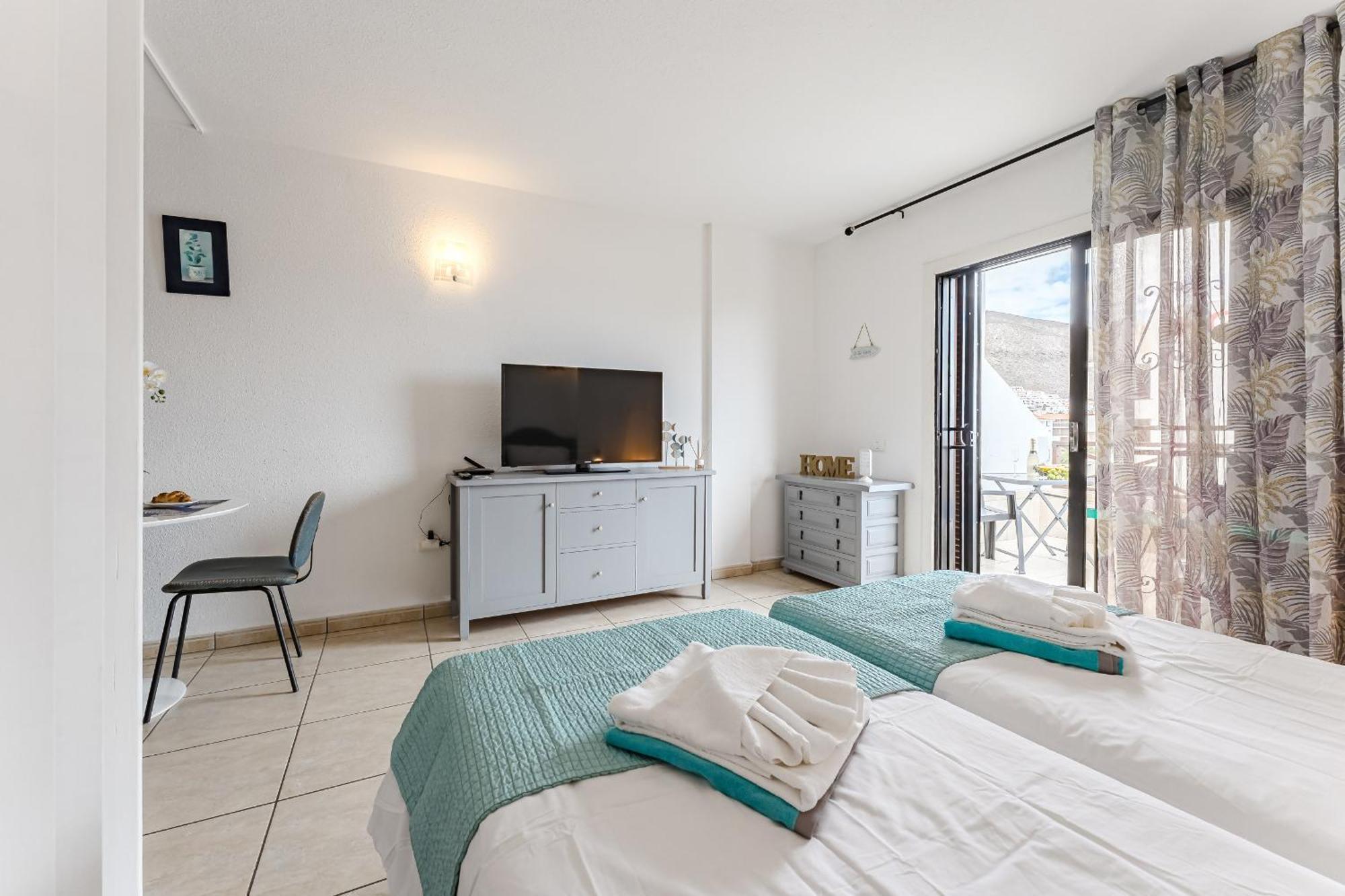 Blue Cristianos By Welcome Tenerife ลอส กริสเตียนอส ภายนอก รูปภาพ